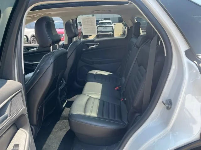 Used 2021 White Metallic Ford SEL image 14