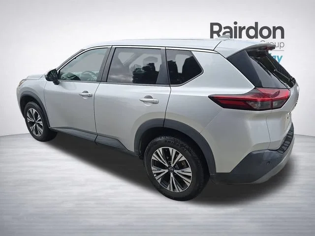 Used 2022 Brilliant Silver Metallic Nissan SV image 5