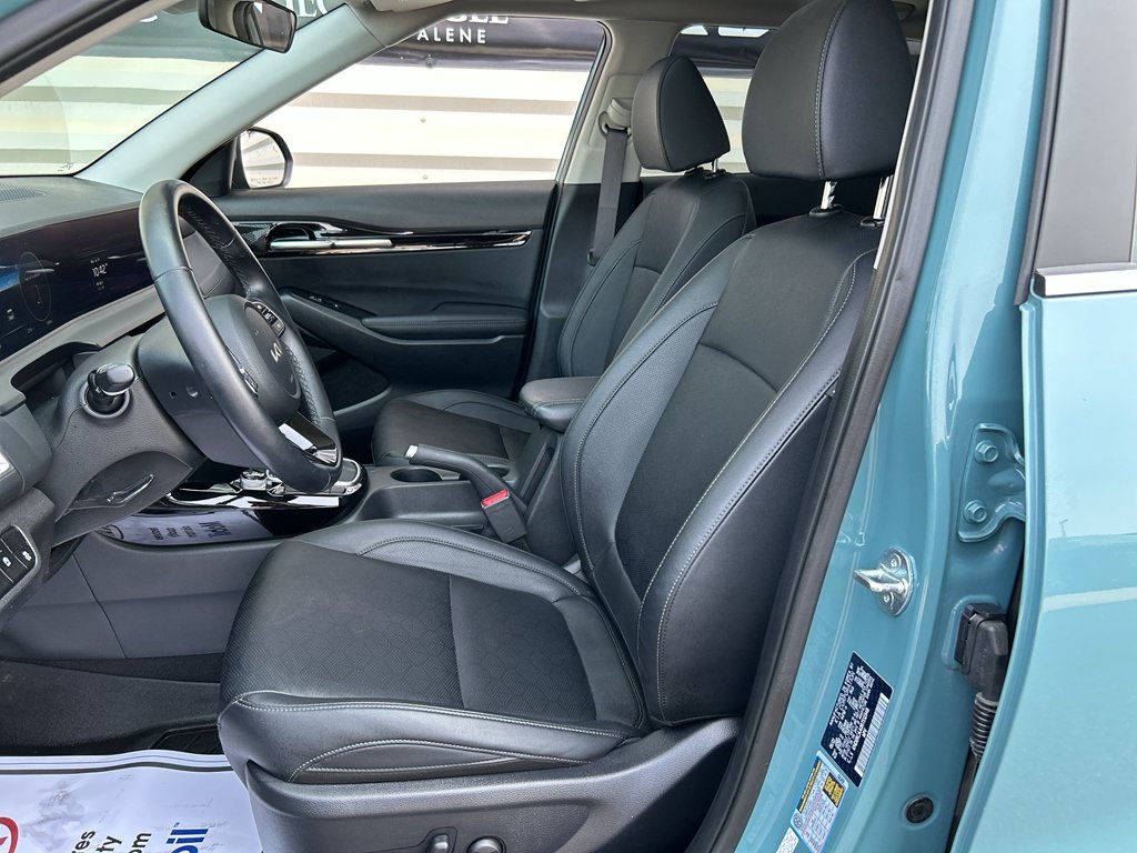 Used 2024 Pluton Blue Kia EX image 11