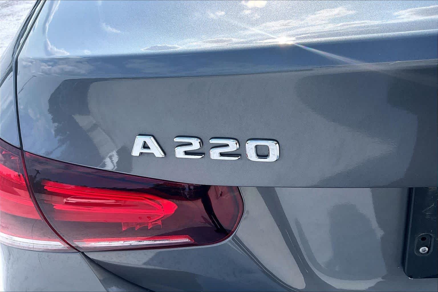 Used 2021 Mountain Grey Metallic Mercedes-Benz A 220 image 30