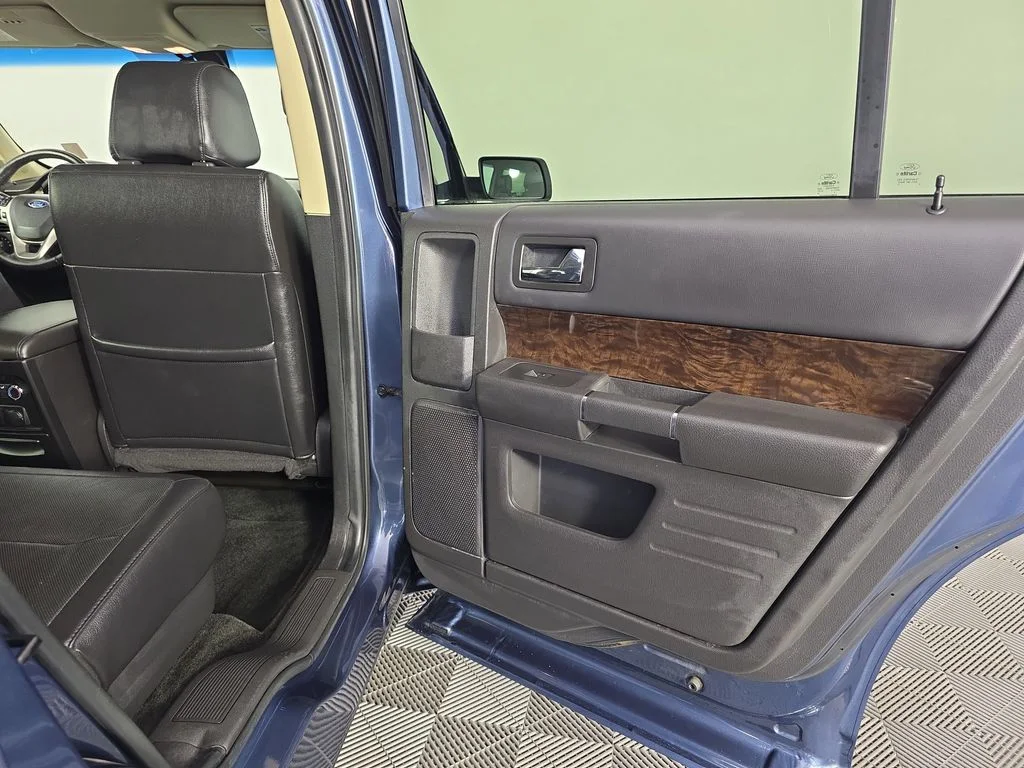 Used 2018 Blue Ford Limited image 31
