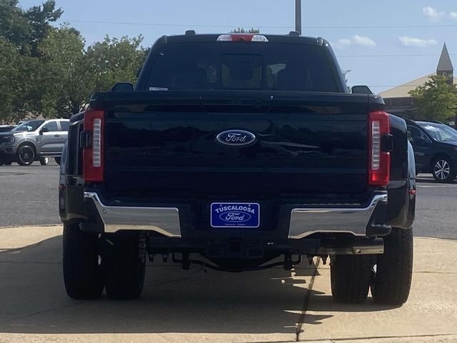 New 2026 Agate Black Metallic Ford XLT image 4