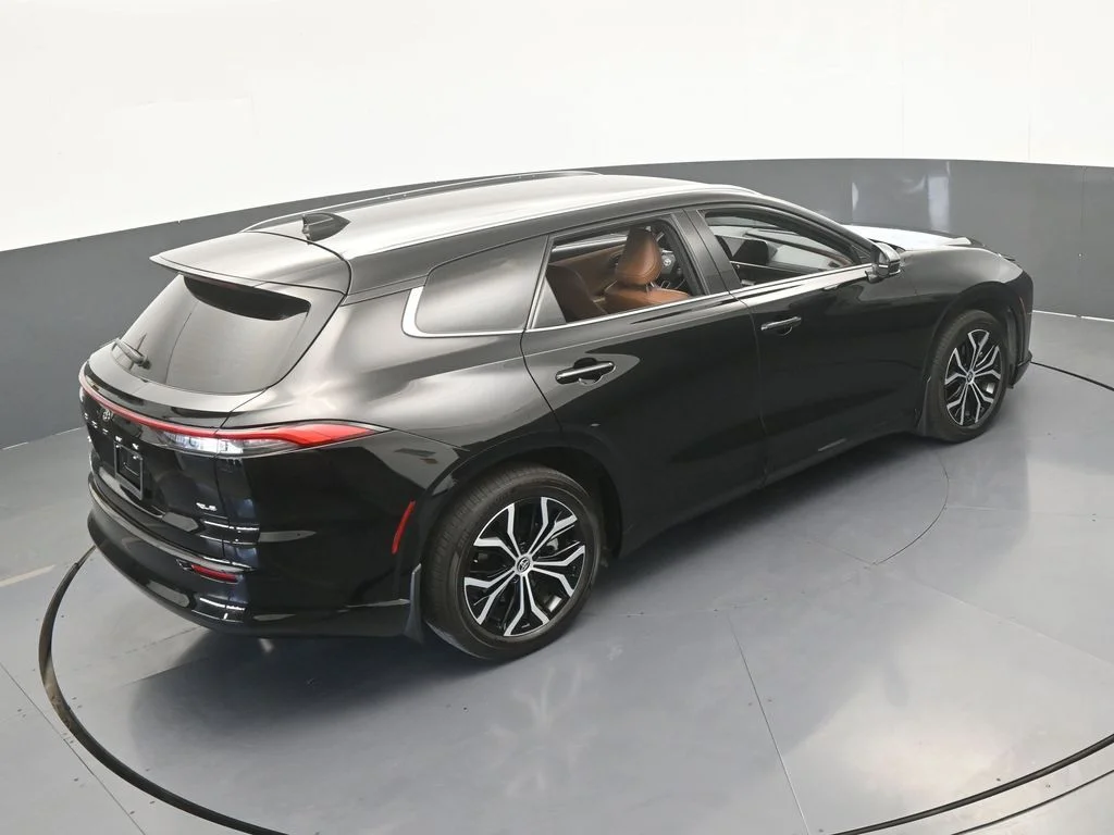 Used 2025 Black Toyota XLE image 58