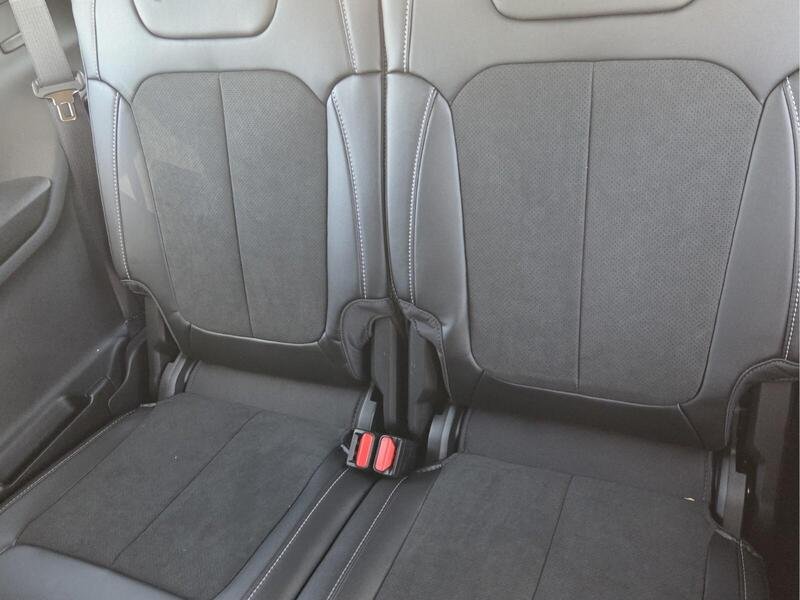 New 2027 High Gloss Black Jeep LAREDO ALTITUDE 4X4 *LTD AVAIL* image 13