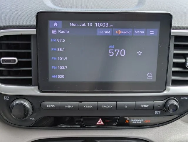 Certified Used 2022 Black Noir Pearl Hyundai SEL image 18