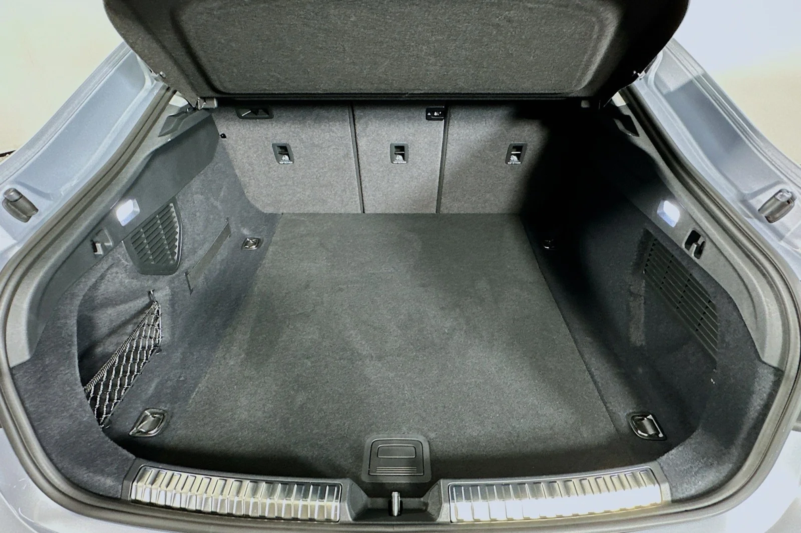 Used 2025 Florett Silver Metallic Audi Premium Plus image 22