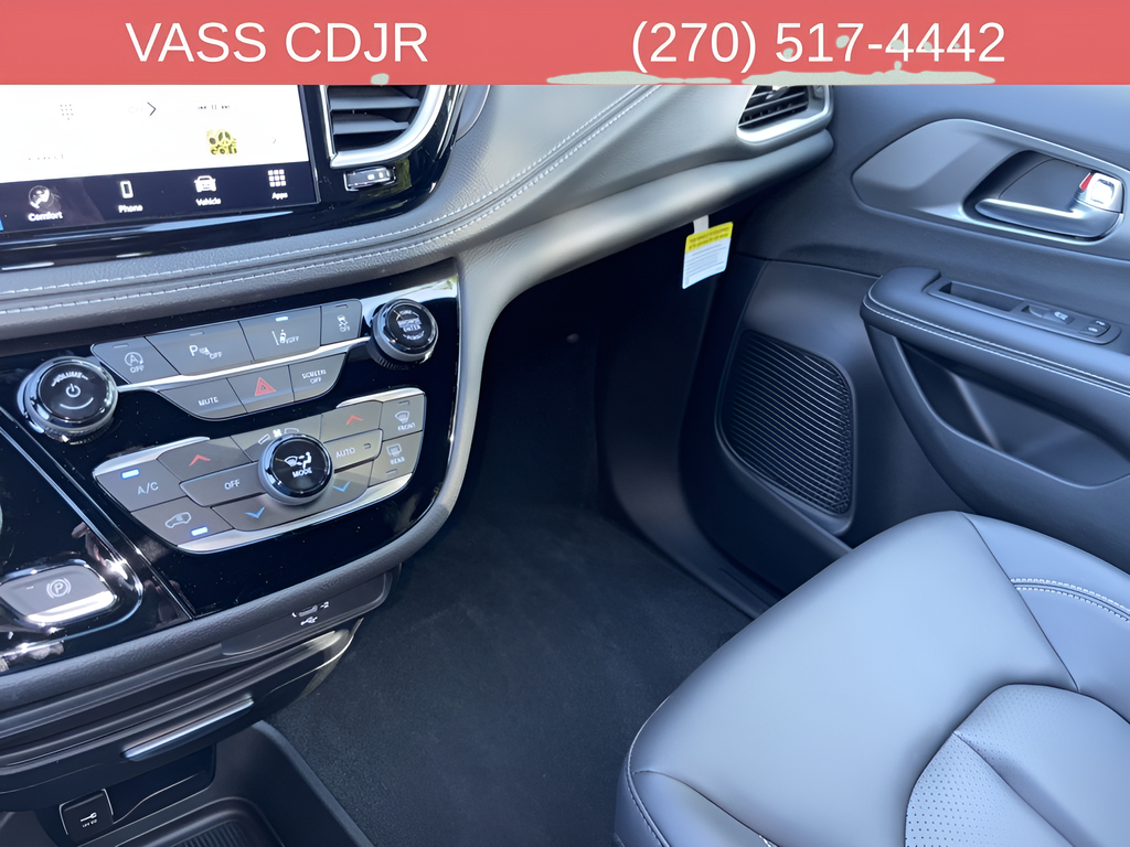 2026 Chrysler Pacifica Select - Photo 26