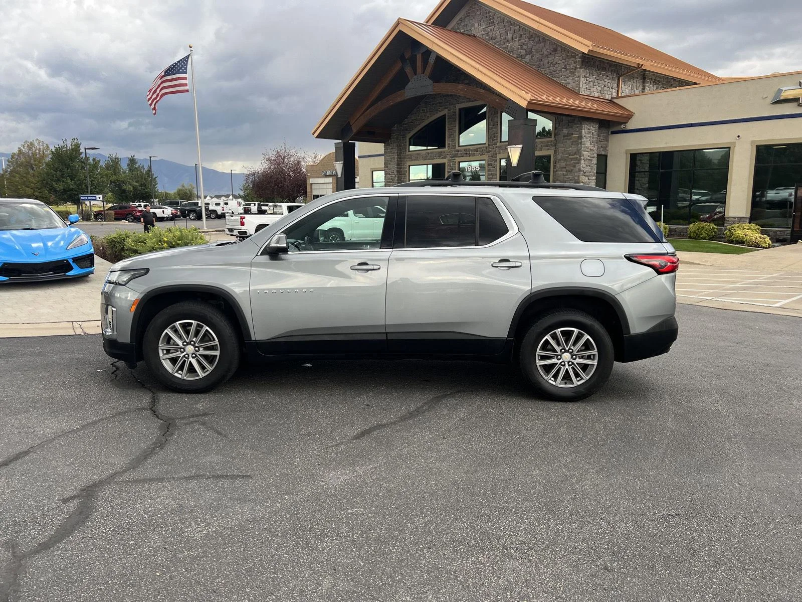 2023 Chevrolet Traverse 3LT - Photo 7