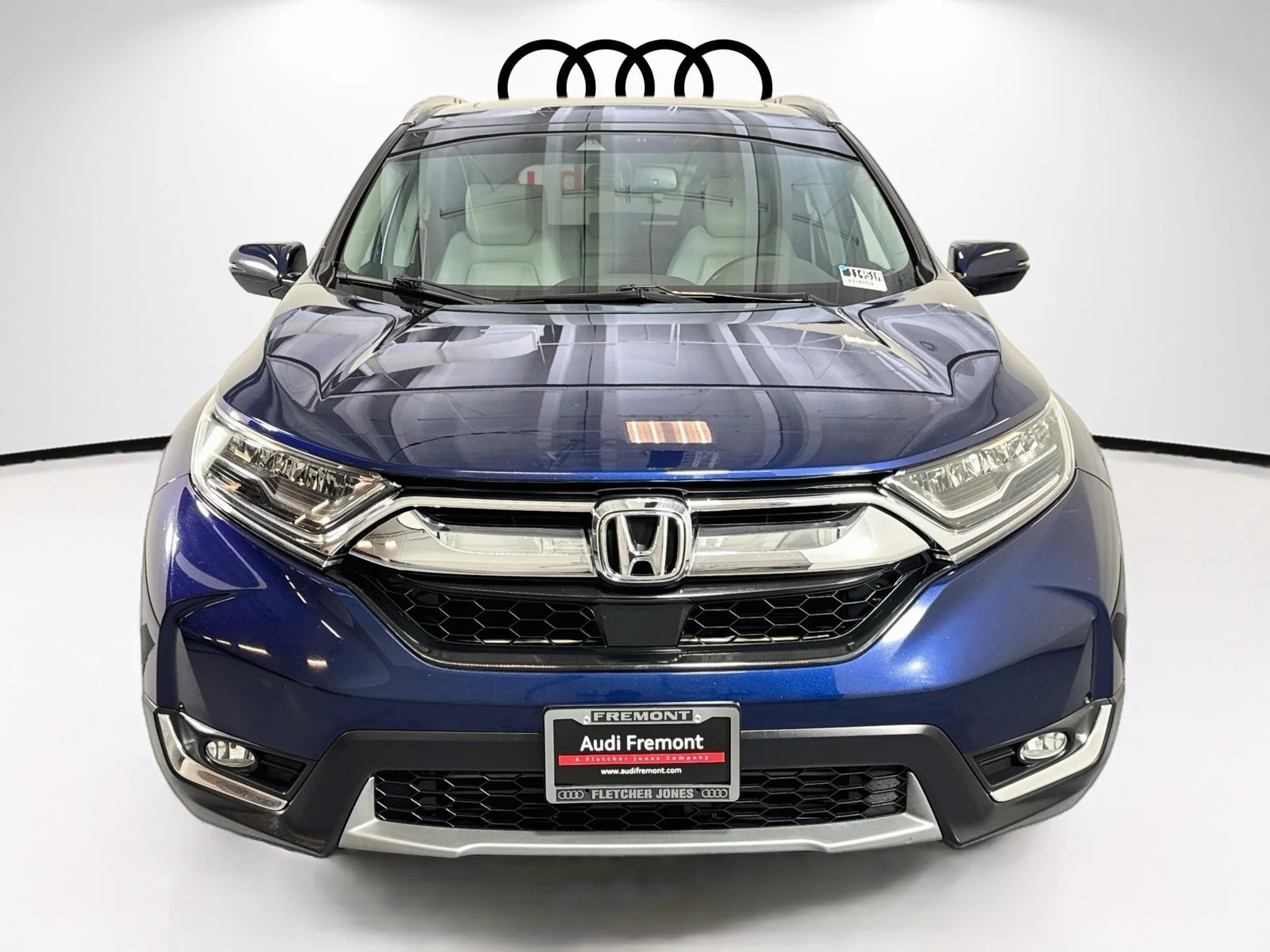 Used 2018 Obsidian Blue Pearl Honda Touring image 2