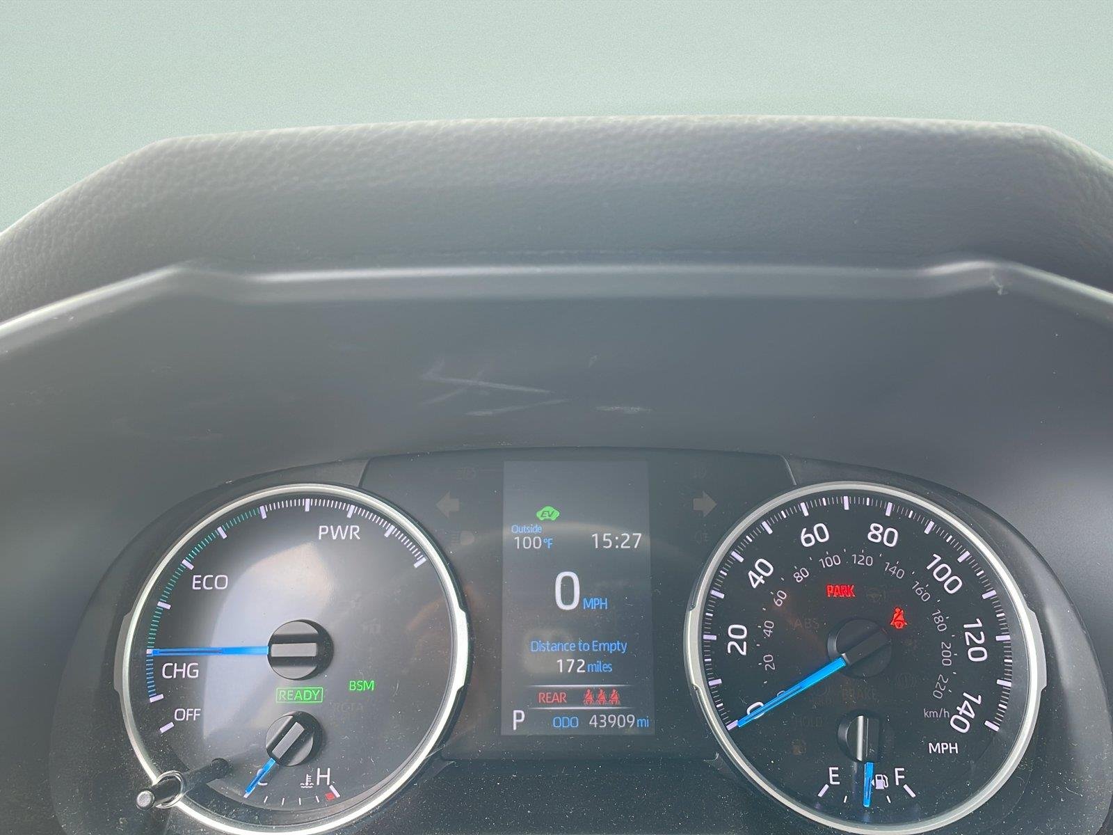 Used 2021 Super White Toyota Hybrid XLE image 9