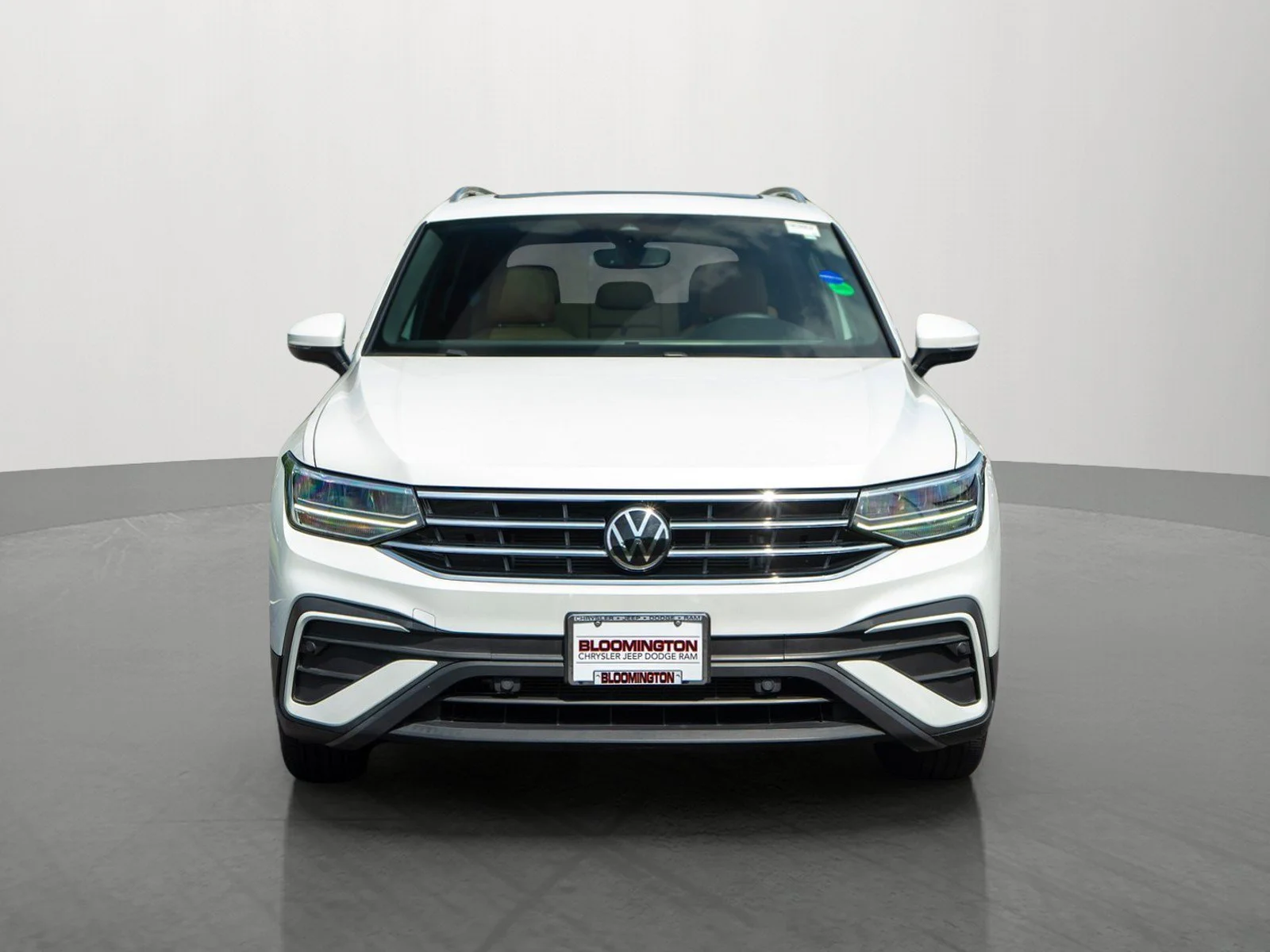 Used 2023 Volkswagen Tiguan SE with VIN 3VVMB7AX5PM024111 for sale in Minneapolis, Minnesota