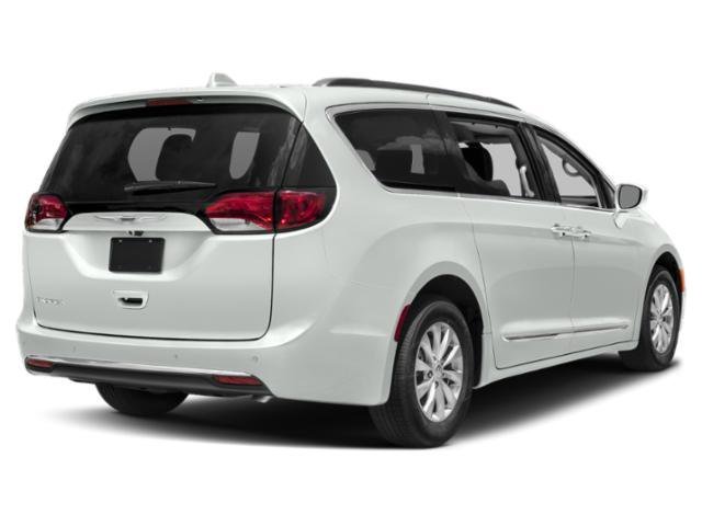 Used 2018 Chrysler Pacifica Touring L with VIN 2C4RC1BG6JR123808 for sale in Minneapolis, Minnesota