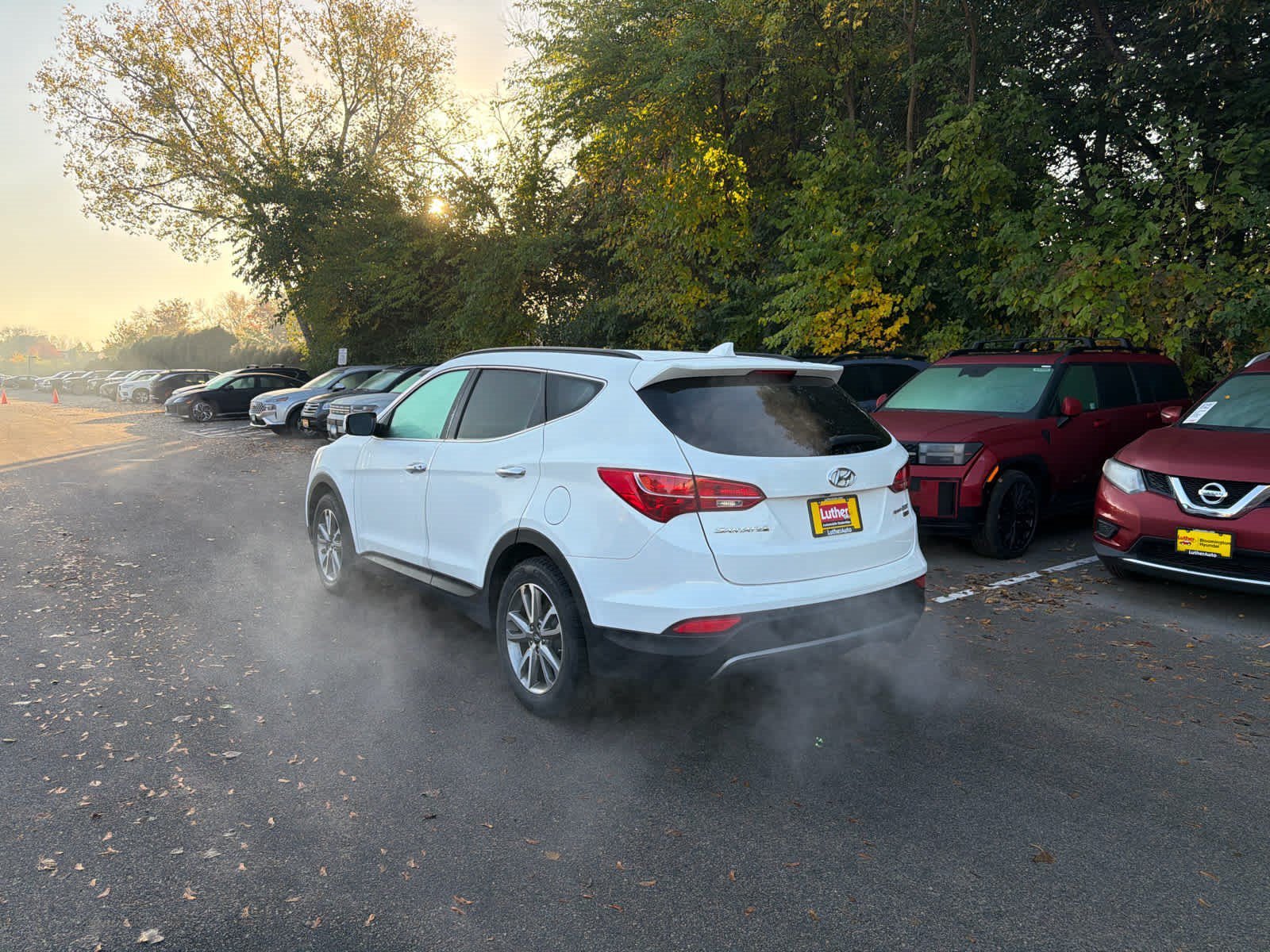 Used 2016 Frost White Pearl Hyundai  image 3