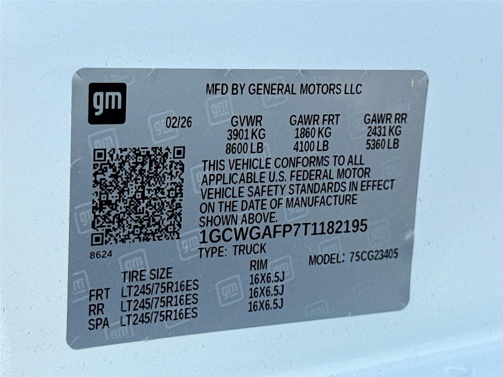 2026 Chevrolet Express Cargo Work Van - Photo 16