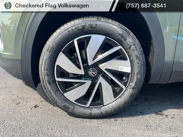 New 2026 Green Volkswagen 2.0T SE w/Technology image 5