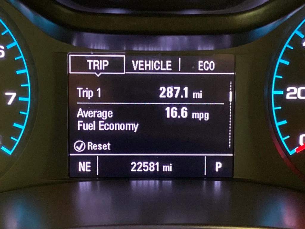 Used 2022 Blue GMC Elevation image 16