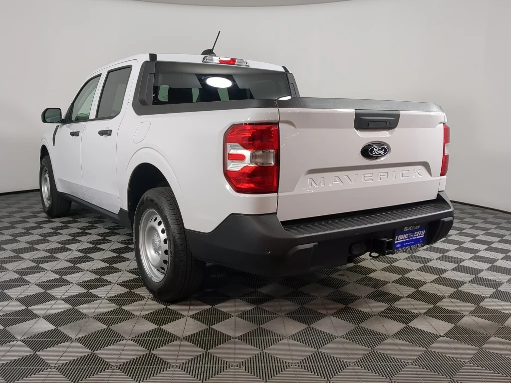 New 2026 Oxford White Ford XL image 6