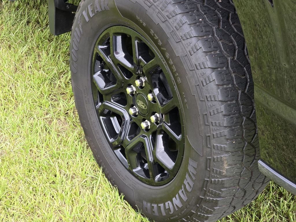 Used 2024 Agate Black Metallic Ford XLT image 45