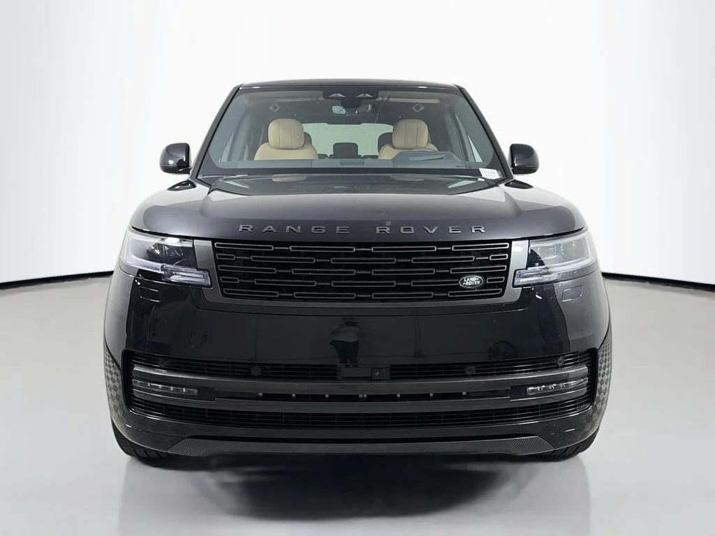 New 2026 Santorini Black Land Rover SE image 2
