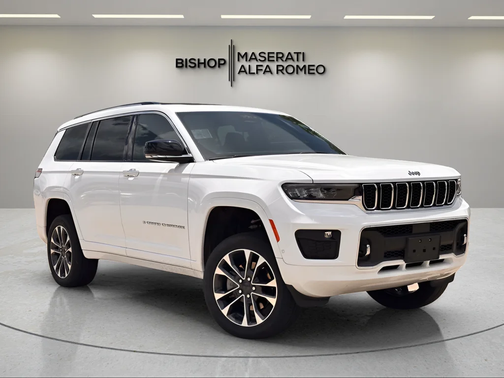 Used 2023 White/off-white Jeep Overland image 1