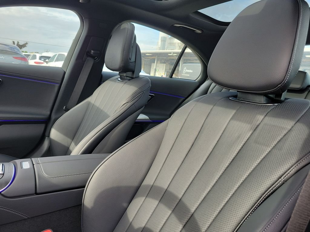 2026 Mercedes-Benz E-Class E350 - Photo 20