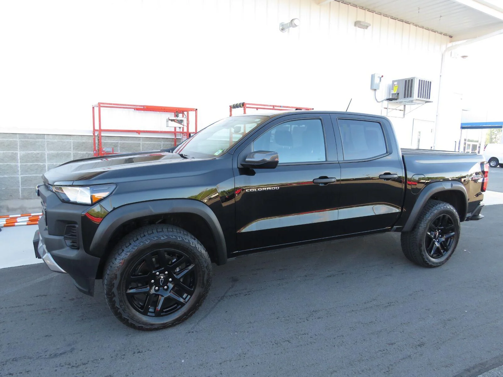 Used 2025 Black Chevrolet Trail Boss image 11