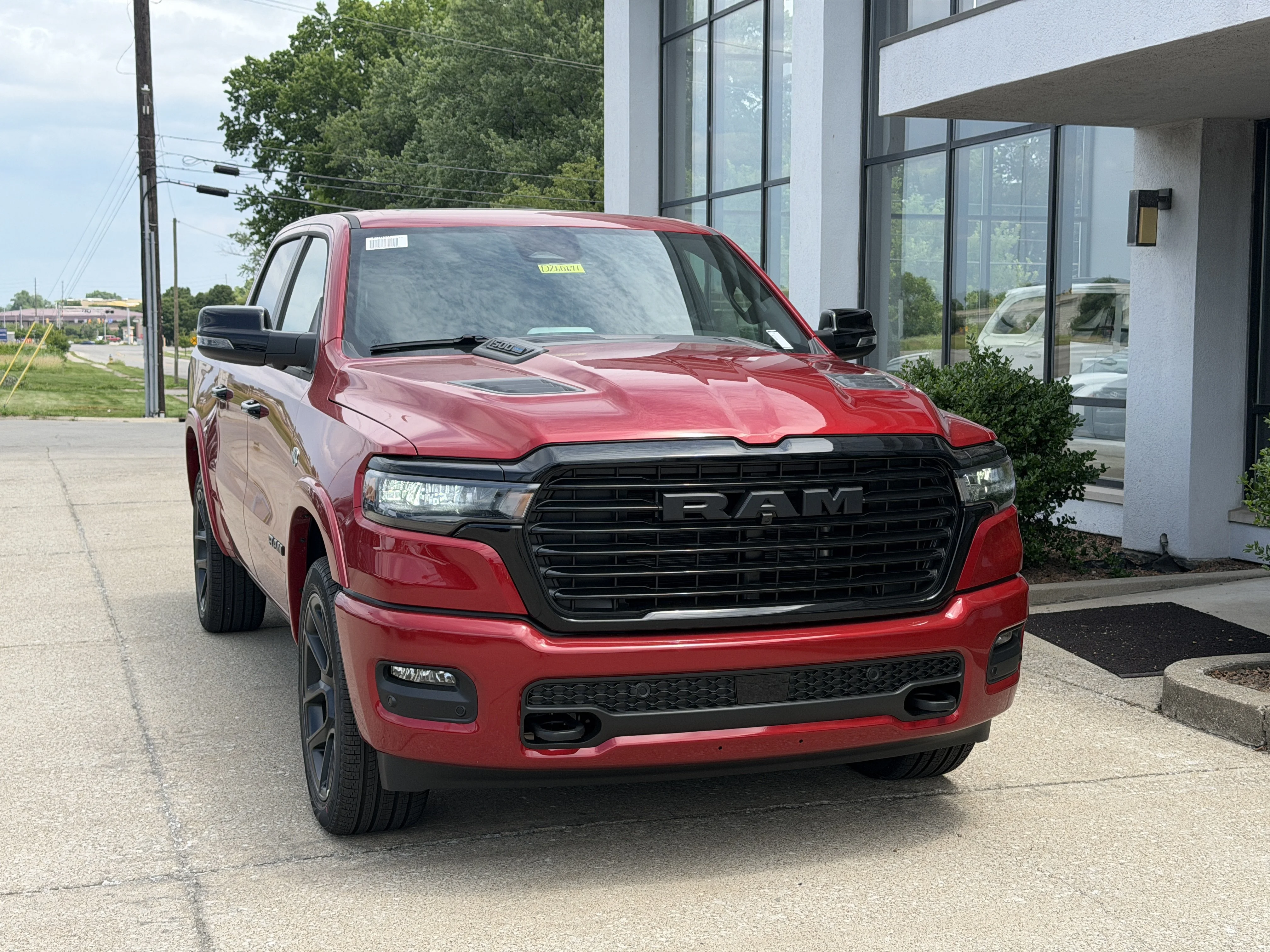 New 2026 Molten Red Pearl-Coat Exterior Paint RAM Laramie image 24