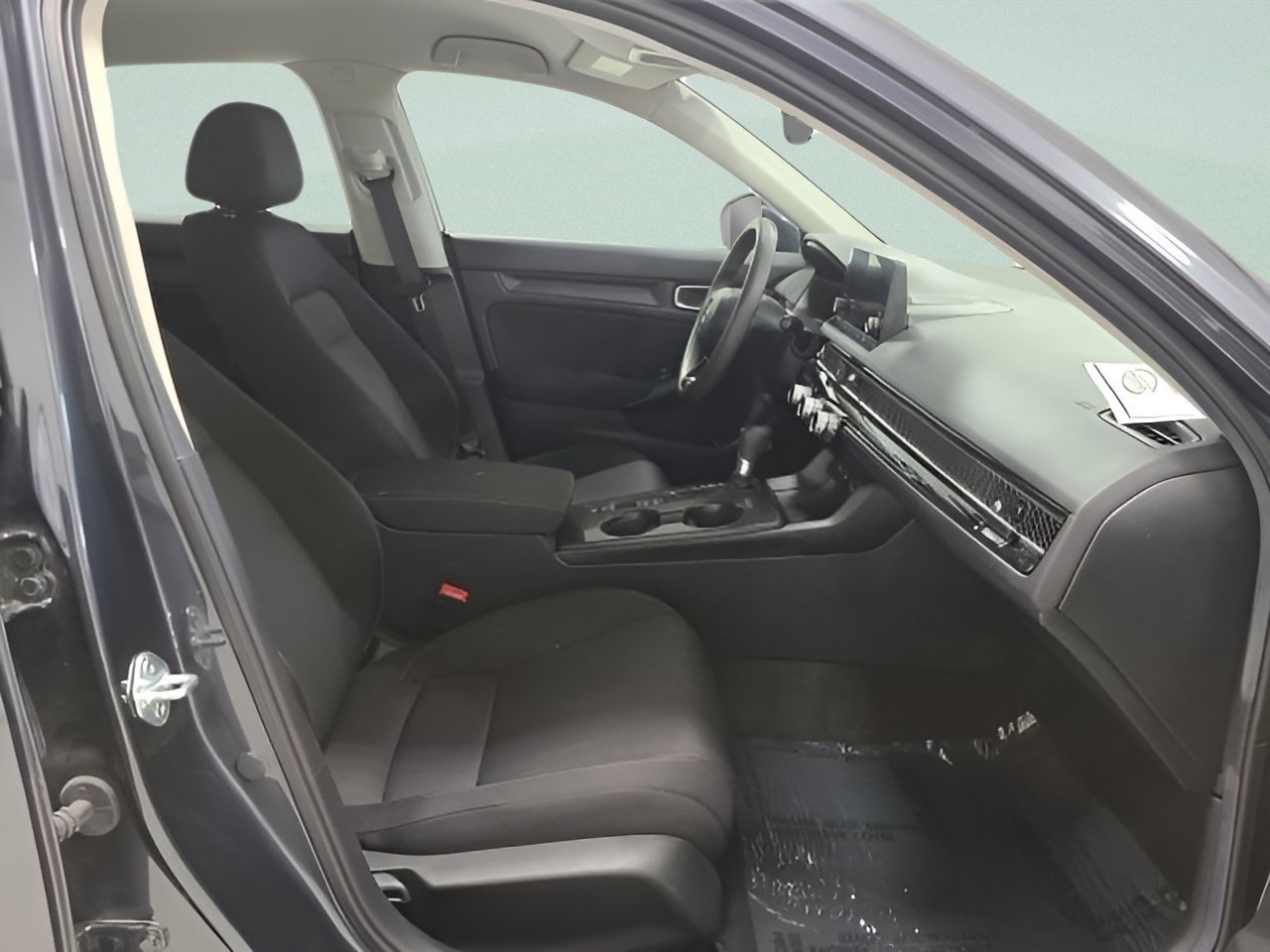 Used 2025 Meteorite Gray Metallic Honda LX image 12