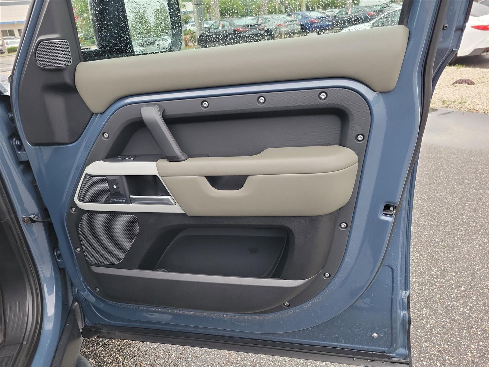 Used 2020 Fuji White Land Rover HSE image 38