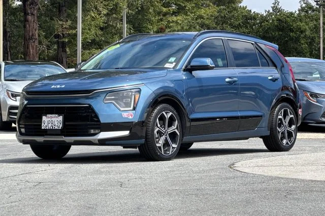 Used 2023 Blue Kia SX image 8