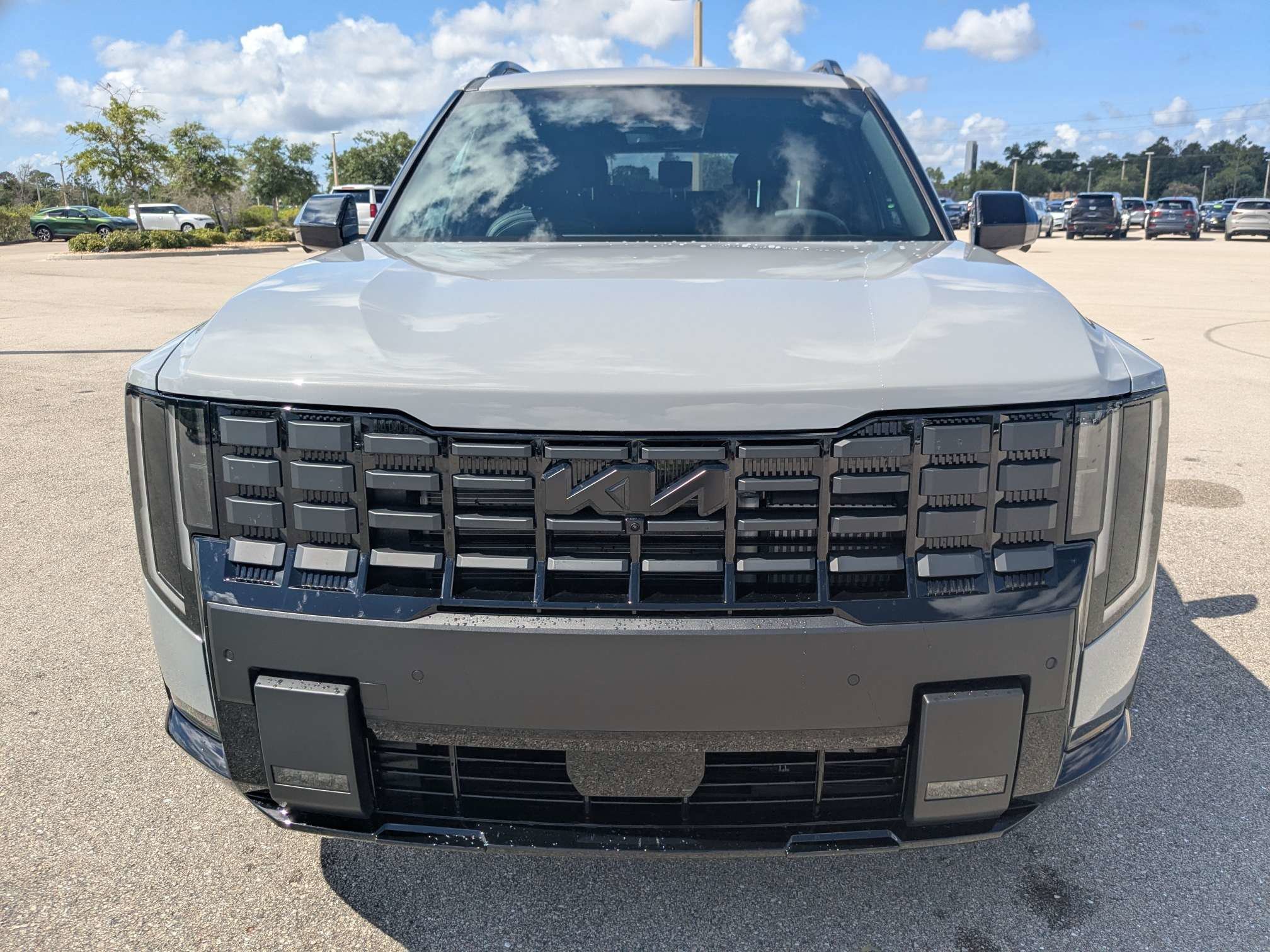 New 2027 Wolf Gray Kia X-LINE SX image 3