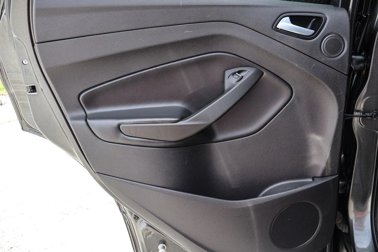 Used 2018 Magnetic Ford Titanium image 32