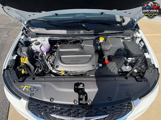 2026 Chrysler Pacifica Select - Photo 18