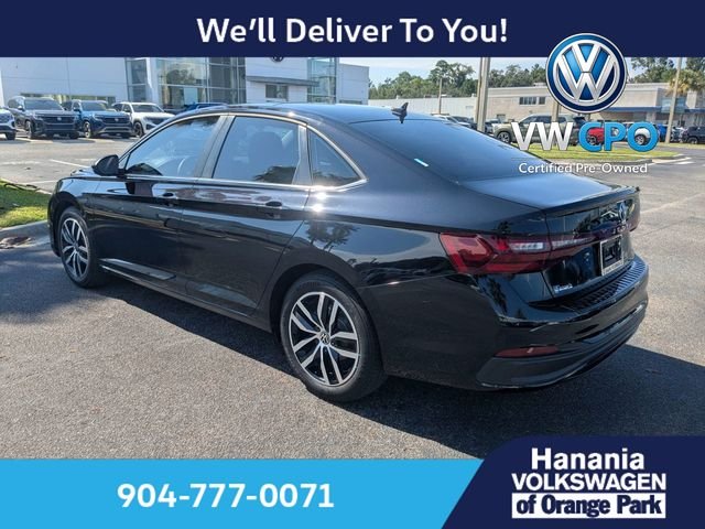 Certified Used 2025 Black Volkswagen 1.5T SE image 6