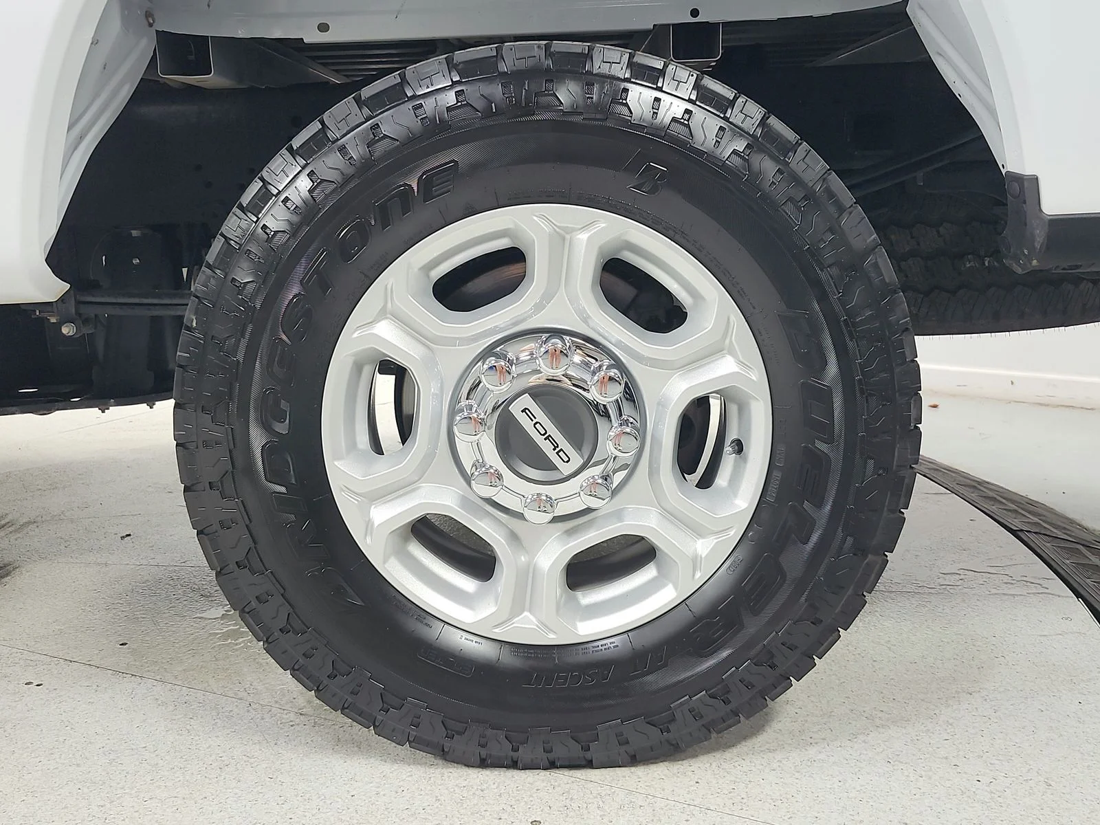Used 2025 White Ford XLT image 45