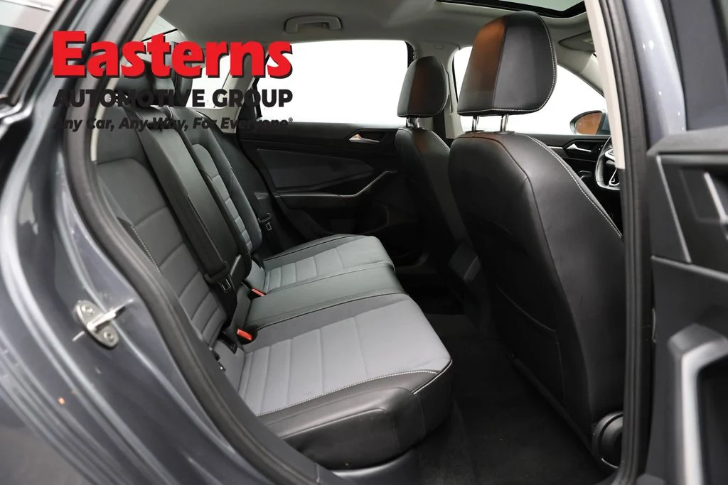 Used 2025 Gray Volkswagen 1.5T SE image 22