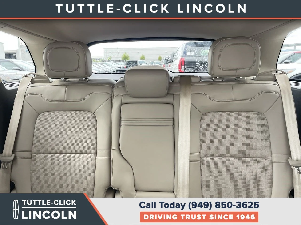 Used 2024 PRISTINE WHITE ME Lincoln Premiere image 7