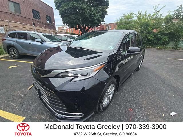 2023 Toyota Sienna Platinum