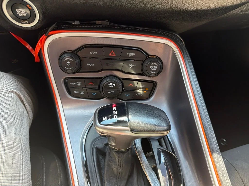 Used 2019 Gray Dodge SXT image 10