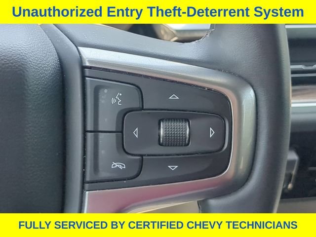 Used 2025 White Chevrolet LT image 28