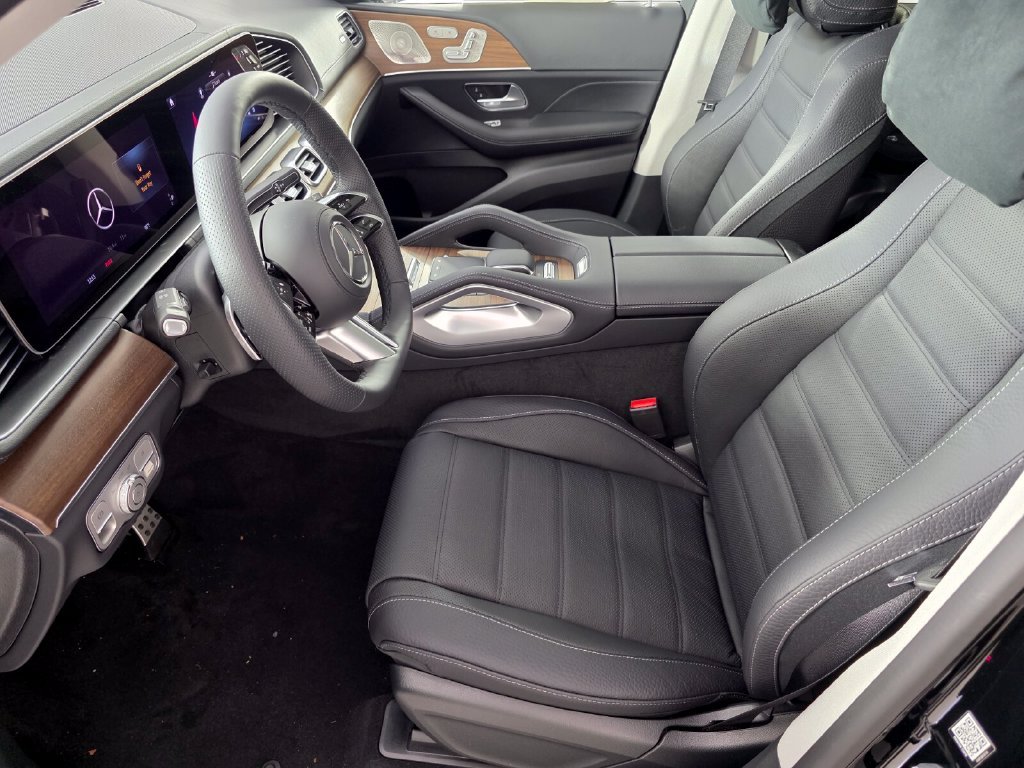 New 2026 Black Mercedes-Benz GLS 450 image 6