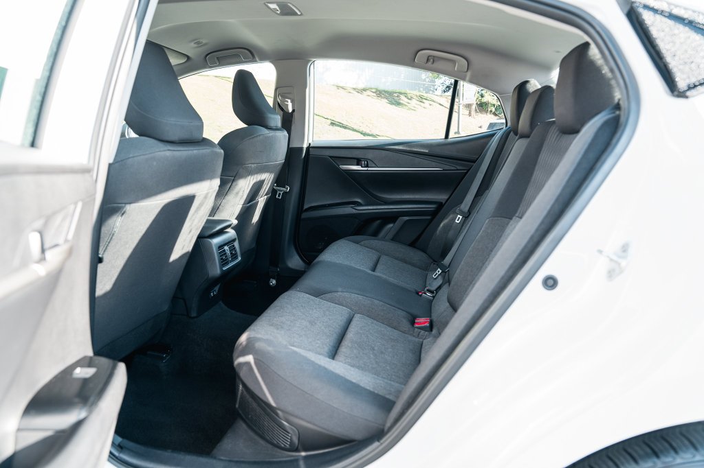 Certified Used 2025 Ice Toyota LE image 25