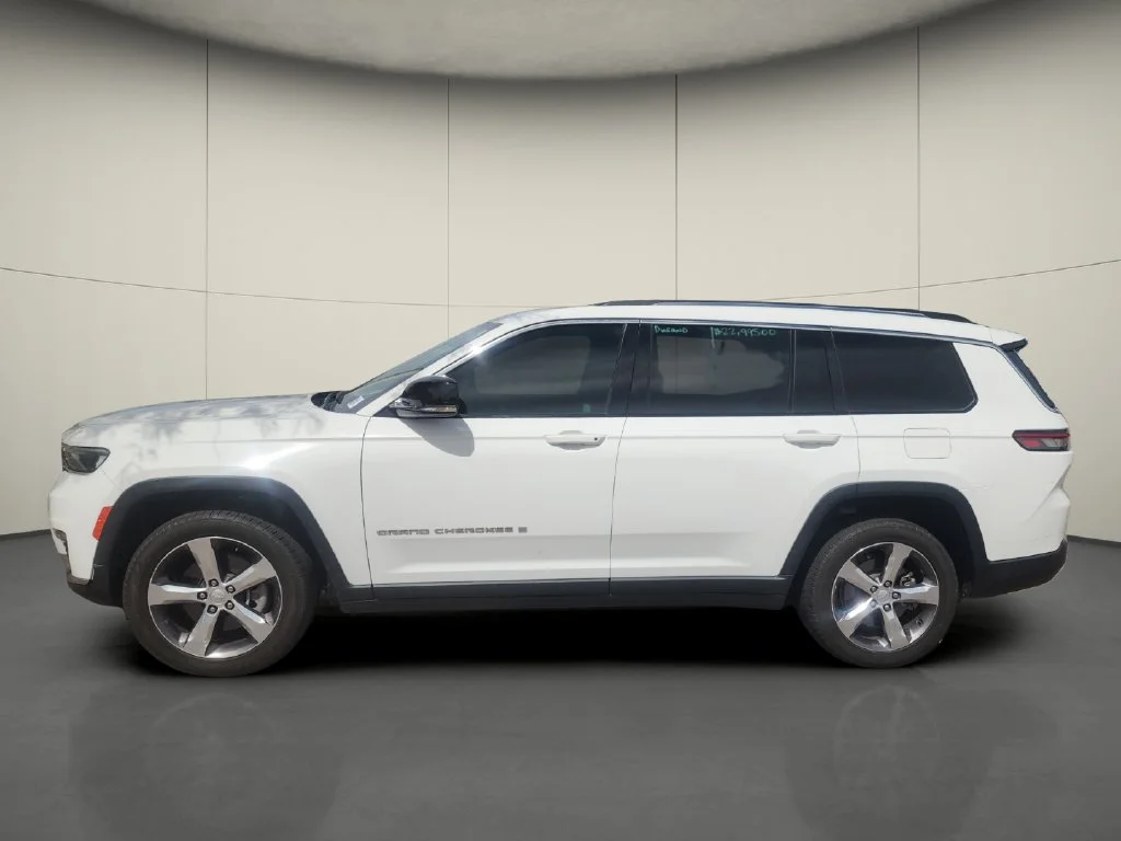 Used 2021 White Jeep Limited image 4