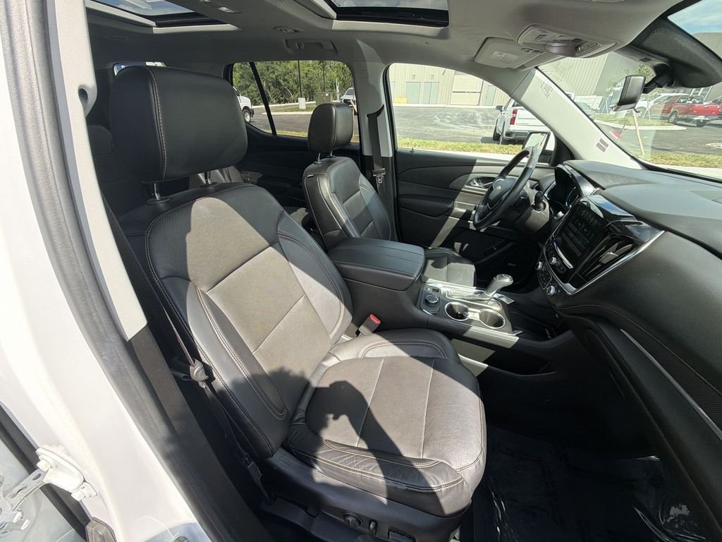 Used 2018 Summit White Chevrolet Premier image 25