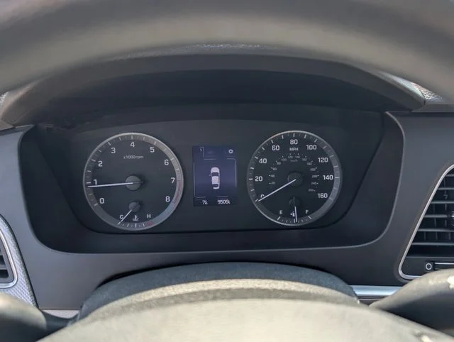 Used 2017 Silver Hyundai Base image 23
