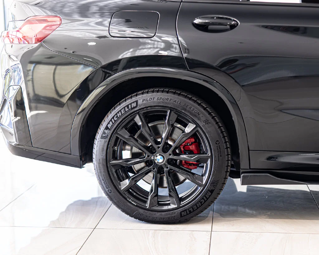 Used 2024 Black BMW M40i image 11
