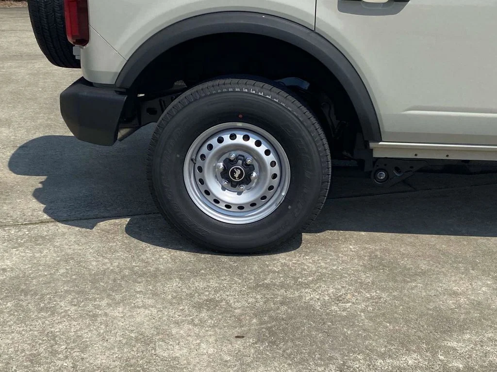 New 2025 Beige Ford Base image 9