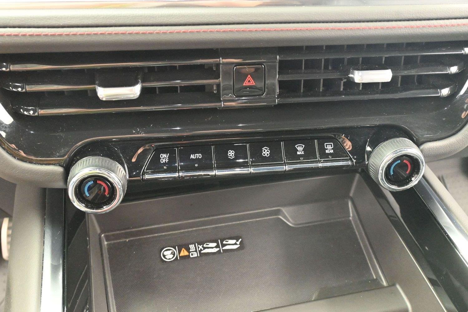Used 2025 Black Chevrolet RST image 27