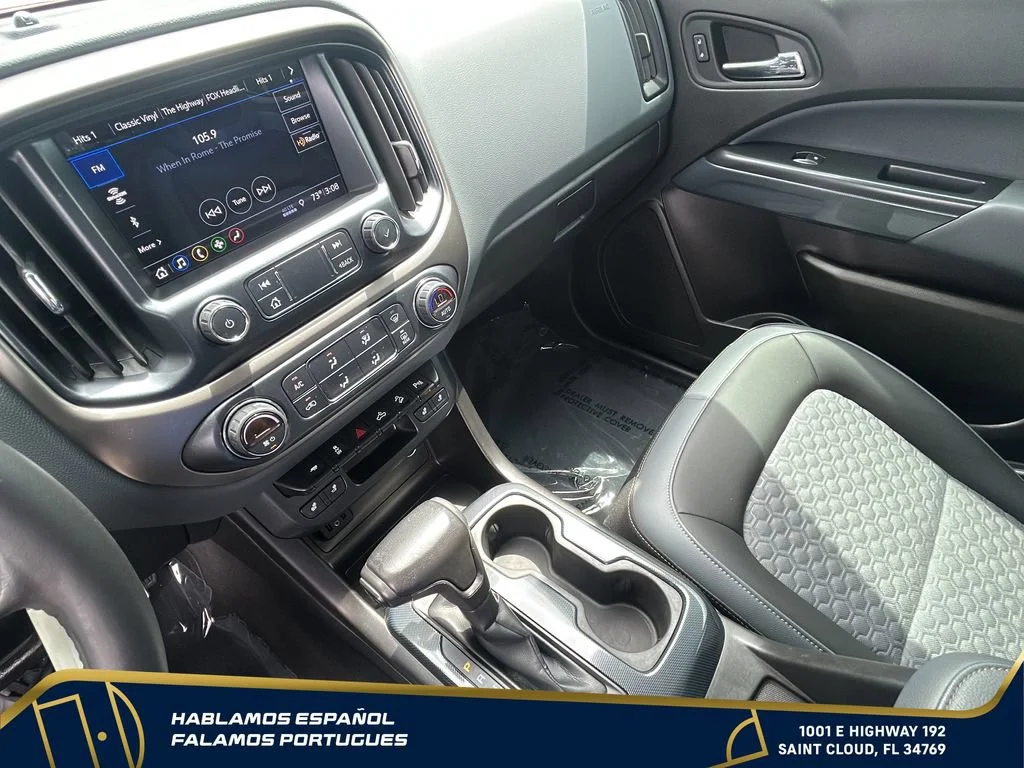Used 2019 RED HOT Chevrolet 2WD Z71 image 22