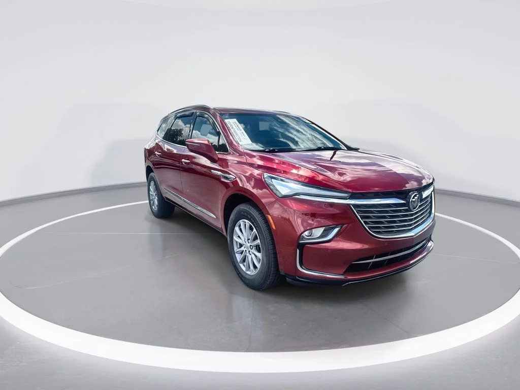 Used 2023 Red Buick Essence image 6